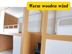 Bức ảnh tại chỗ của nhân viên giao hàng ký túc xá